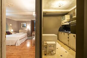 Uffizi Romantic Flat by Mmega