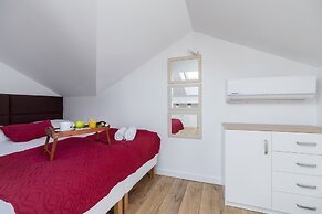 Duplex Studio Stachowicza by Renters