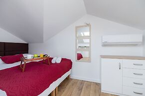 Duplex Studio Stachowicza by Renters