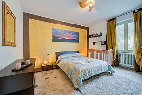 Silvy Apt Salo Charming & Near Center