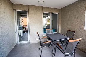 Modern apt Close to Znjan Beach, With big Terrace