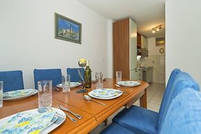 Apt. Near Center With Balcony With the sea View