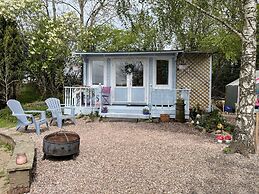 Woodlands Lodge - Come and Enjoy the Good Life
