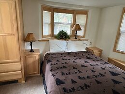 Willamette Pass Inn Chalets