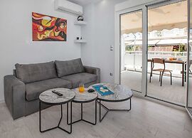 Studio penthouse near Acropolis by GHH