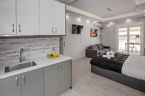 Studio penthouse near Acropolis by GHH