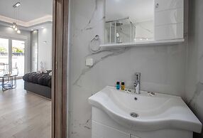 Studio penthouse near Acropolis by GHH