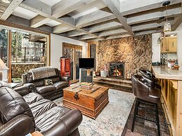 Village Center Condo 1F