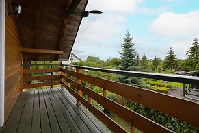 Holiday House With Garden by Renters