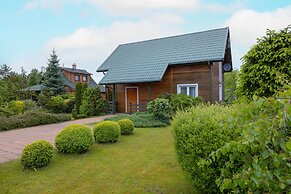 Holiday House With Garden by Renters