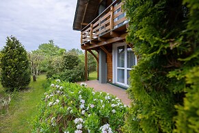 Holiday House With Garden by Renters