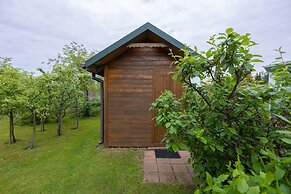 Holiday House With Garden by Renters