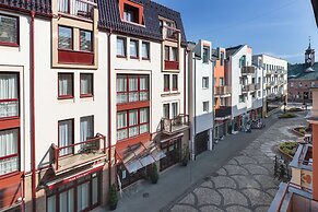 Monte Cassino Apartments by Renters