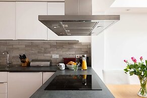 The Jericho Retreat - Bright & Spacious 4bdr Home With Garden