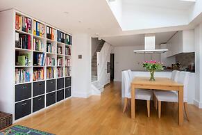 The Jericho Retreat - Bright & Spacious 4bdr Home With Garden