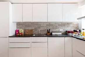 The Jericho Retreat - Bright & Spacious 4bdr Home With Garden