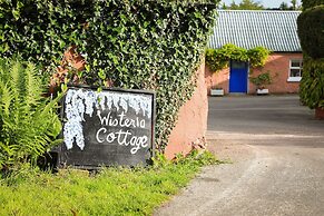 2 Bedroom Cottage Wisteria Cottage in Ballyconnell