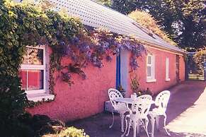 2 Bedroom Cottage Wisteria Cottage in Ballyconnell