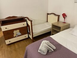 Luxurious 6 Bedroom Villa In a Great Location