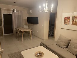 Luxurious 6 Bedroom Villa In a Great Location