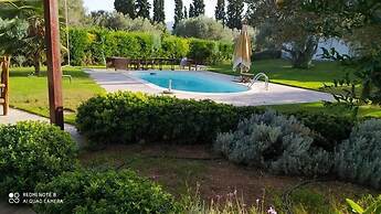 Luxurious 6 Bedroom Villa In a Great Location