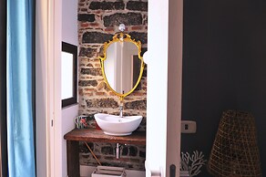 Petra Lavica Holiday Home