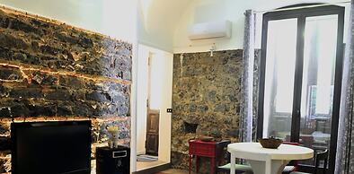 Petra Lavica Holiday Home