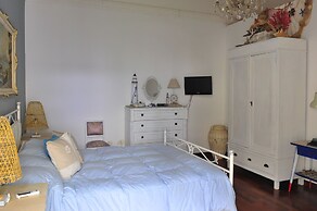 Petra Lavica Holiday Home