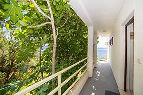 A4 - apt Next to the Beach w Balcony and sea View