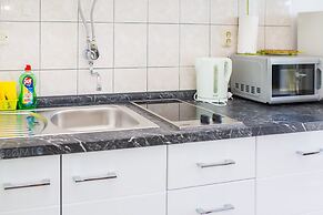 Apt Next to the Beach w Balcony and sea View