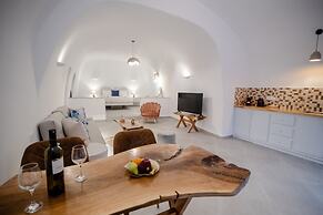 Sun Angelos Oia - Luxury Cave Suites