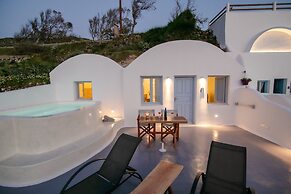 Sun Angelos Oia - Luxury Cave Suites