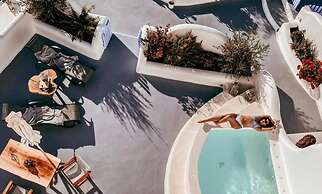 Sun Angelos Oia - Luxury Cave Suites