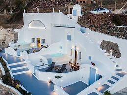 Sun Angelos Oia - Luxury Cave Suites
