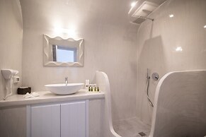 Sun Angelos Oia - Luxury Cave Suites