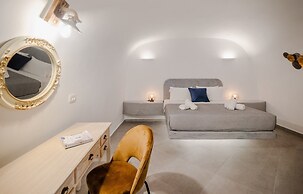 Sun Angelos Oia - Luxury Cave Suites