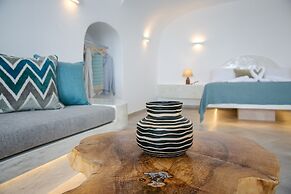 Sun Angelos Oia - Luxury Cave Suites