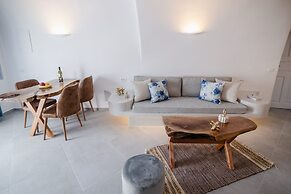 Sun Angelos Oia - Luxury Cave Suites