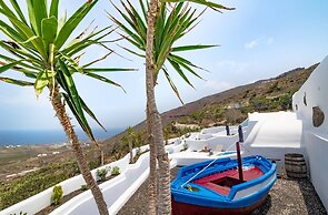 Sun Angelos Oia - Luxury Cave Suites