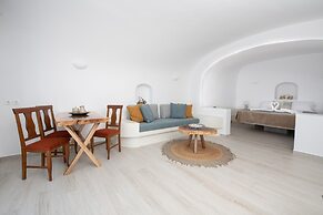 Sun Angelos Oia - Luxury Cave Suites