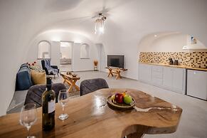 Sun Angelos Oia - Luxury Cave Suites