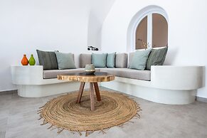 Sun Angelos Oia - Luxury Cave Suites