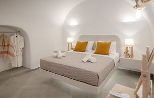 Sun Angelos Oia - Luxury Cave Suites