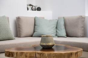 Sun Angelos Oia - Luxury Cave Suites