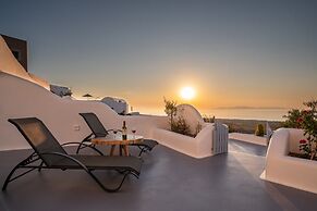 Sun Angelos Oia - Luxury Cave Suites