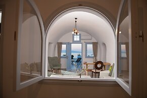 Sun Angelos Oia - Luxury Cave Suites