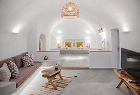 Sun Angelos Oia - Luxury Cave Suites