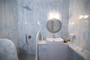 Sun Angelos Oia - Luxury Cave Suites