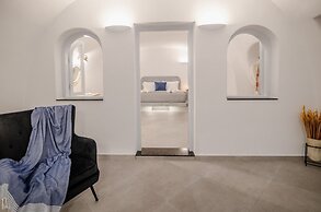 Sun Angelos Oia - Luxury Cave Suites