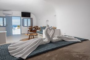 Sun Angelos Oia - Luxury Cave Suites